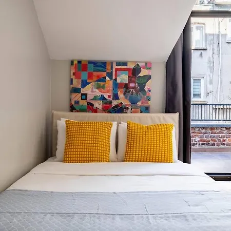 Stylishly Decorated Fourlex House Apartamento