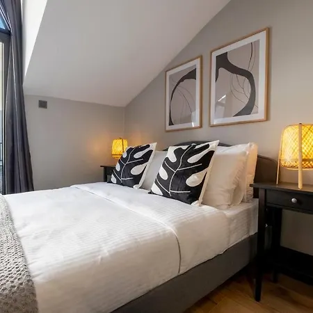 Stylishly Decorated Fourlex House Apartamento *